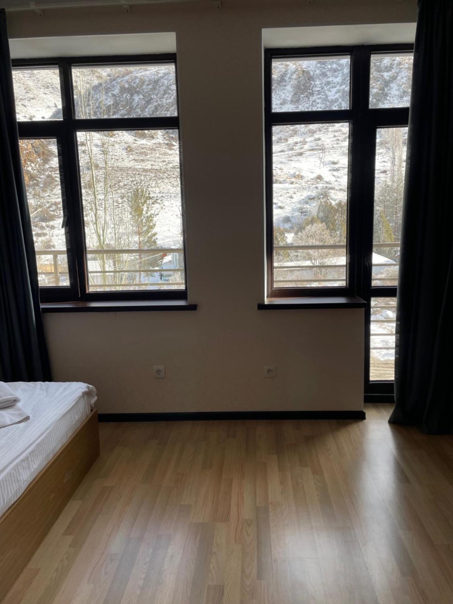 Issyk Ata Retreat Gorno-Serafimovka Exterior foto